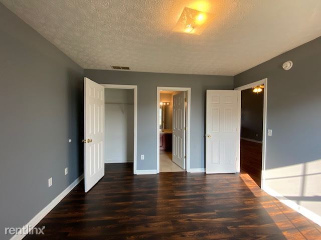 Foto del edificio - 2 br, 2 bath Duplex - 318A Woodhill Ln 318...