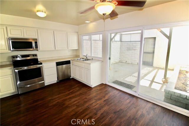 Building Photo - 24283 La Glorita Cir