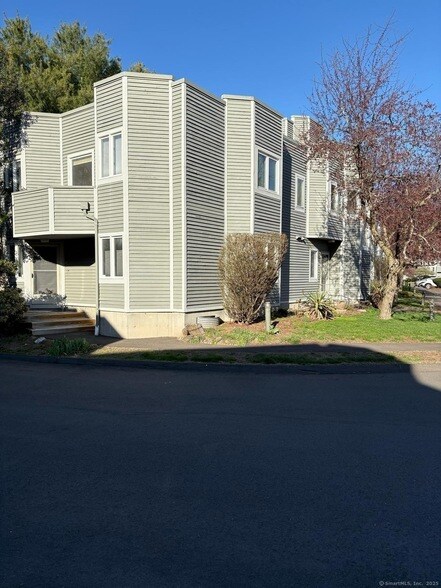 Primary Photo - 1410 Whitney Ave
