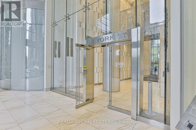 Building Photo - 14 York St