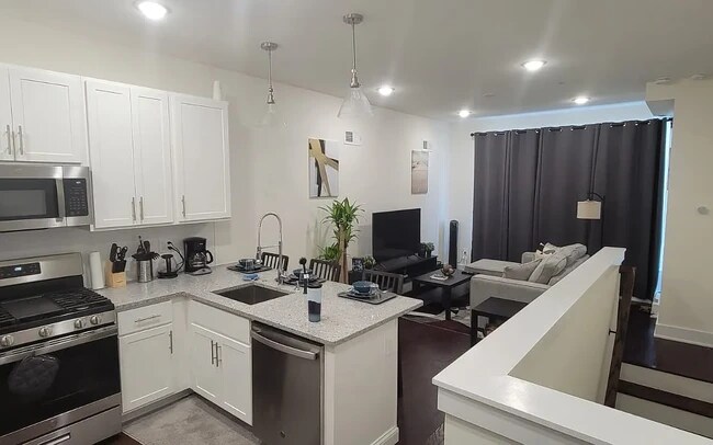 Foto del edificio - 512 W Montgomery Ave