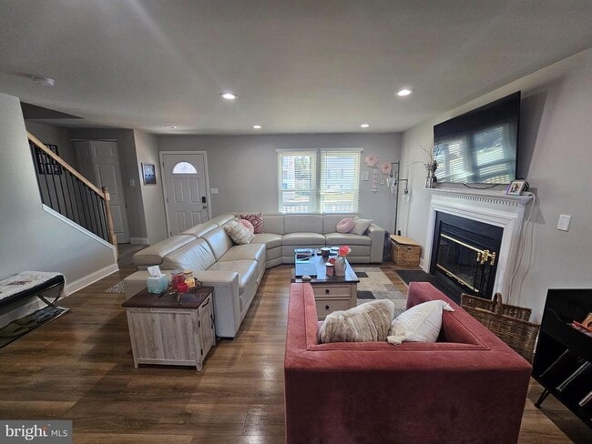 Building Photo - 3108 Sounding Dr