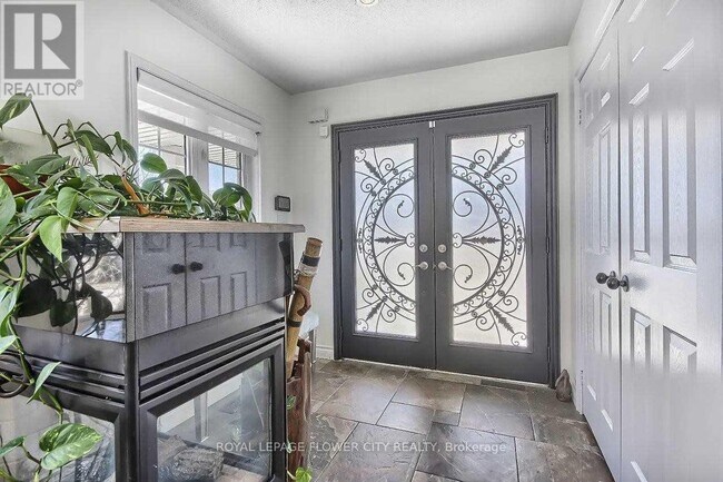 Photo du bâtiment - 2247 Empire Crescent