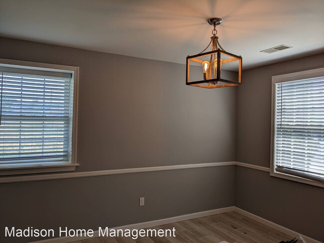 Foto del edificio - 2 br, 1.5 bath House - 915 Green Street