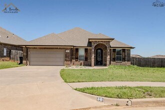 Building Photo - 10 Freedom Cir