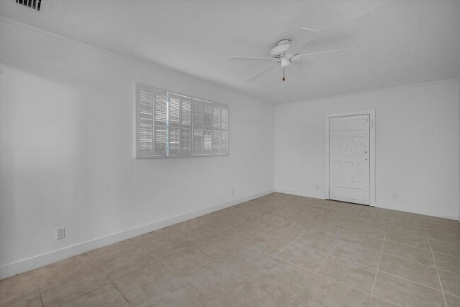 Building Photo - Beautiful Hollywood home in quiet neighbor...