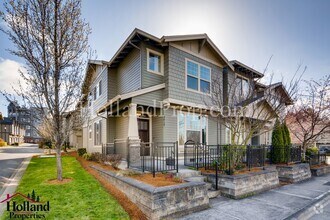 Building Photo - 4818 NW Olivares Terrace