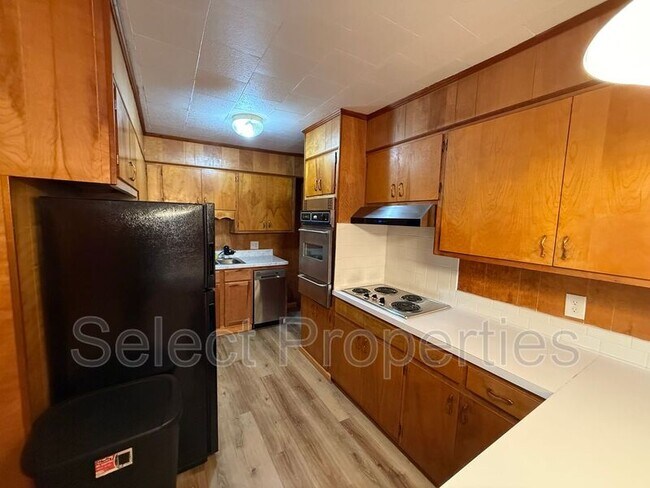 Foto del edificio - 1600 W Nettleton Ave