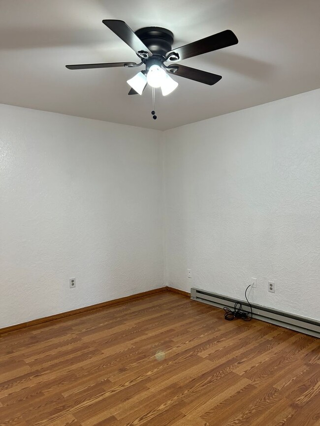 Building Photo - 3807 SE Camden Way