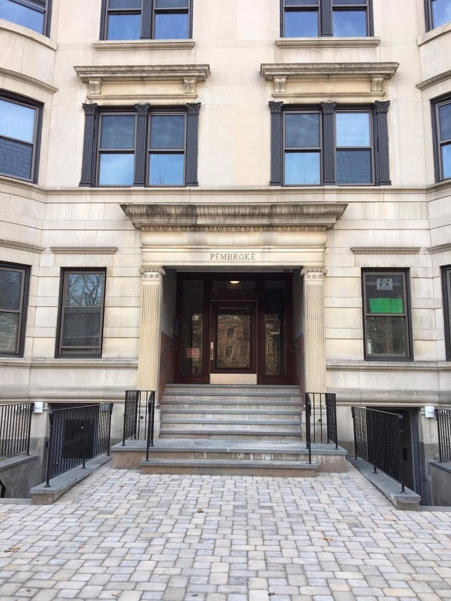 Photo - 1463 Beacon St
