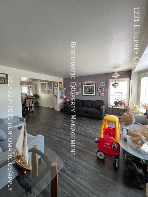 Building Photo - 1231 Tierney Cir