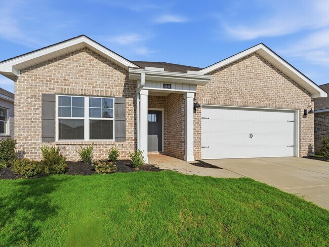 Building Photo - Move-In Ready! Beautiful 3 Bedroom Home in a Prime Location