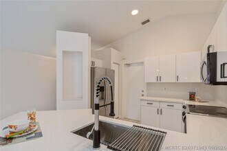 Building Photo - 4367 Dogwood Cir