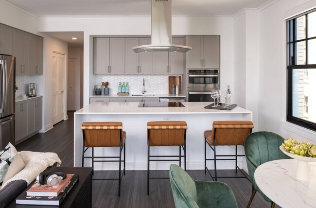 Foto del edificio - 2357 N Lincoln Park W