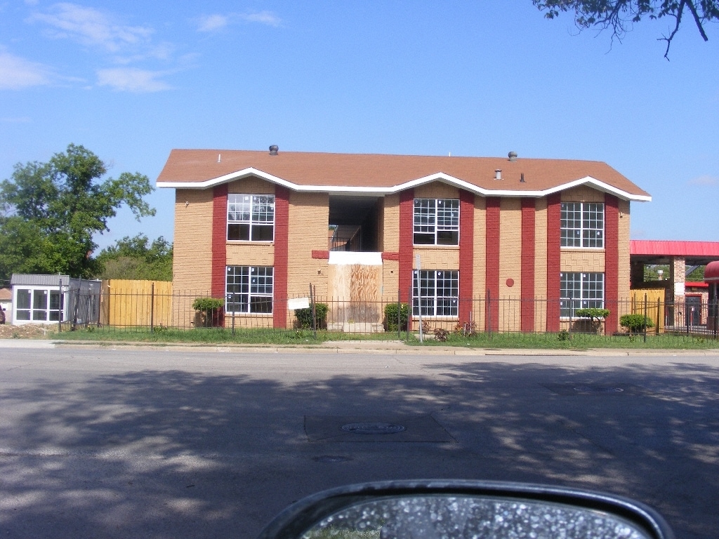 Building Photo - Hemphill House Apartments