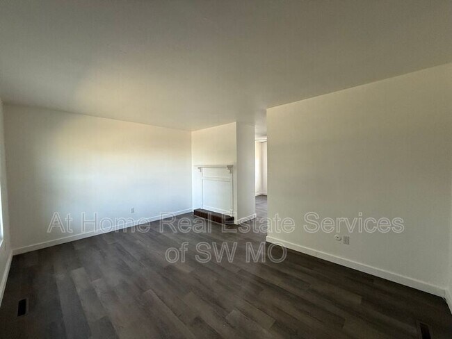 Foto del edificio - 3409 S Fairway Ave