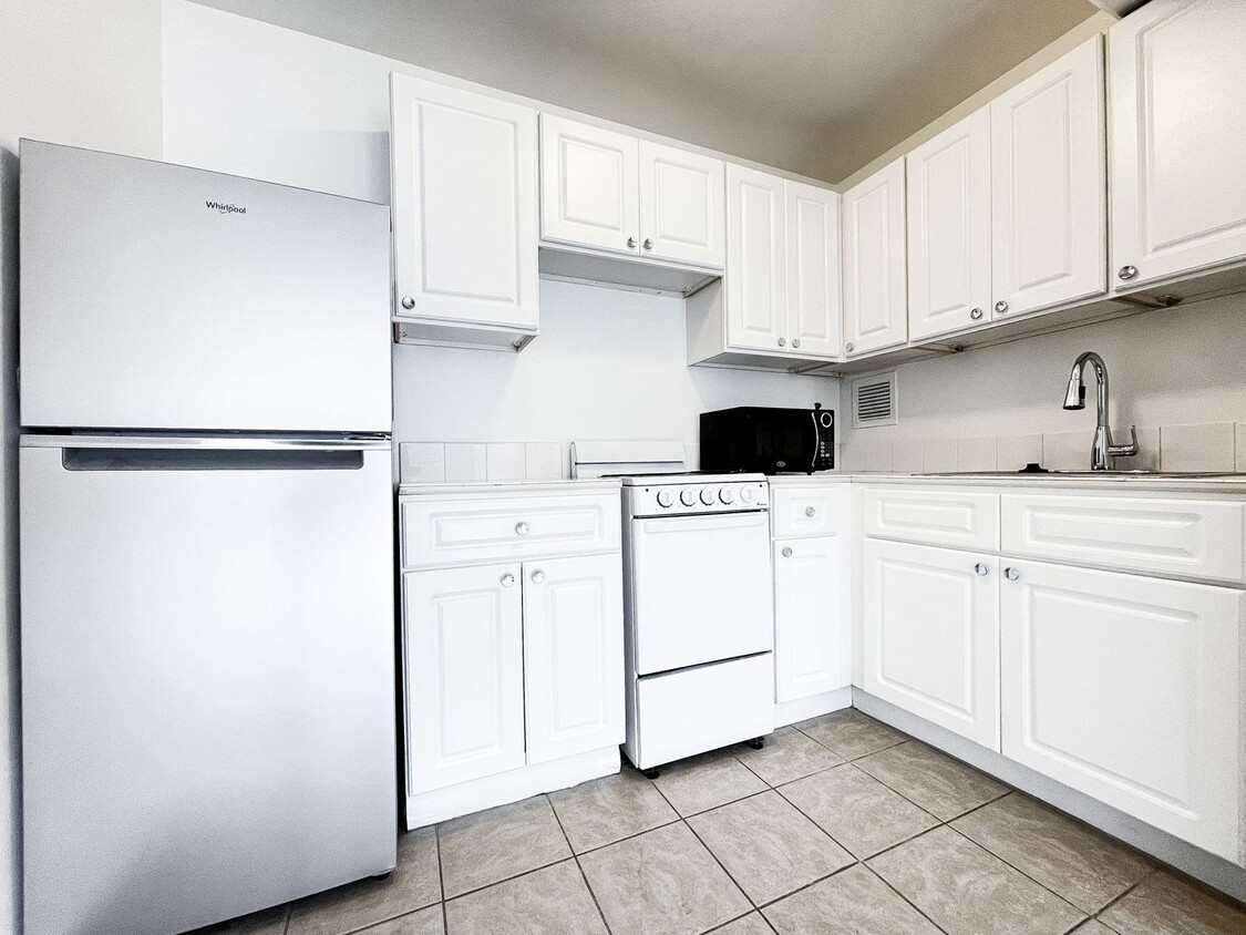 Primary Photo - Punchbowl Condo with Off-Street Parking an...
