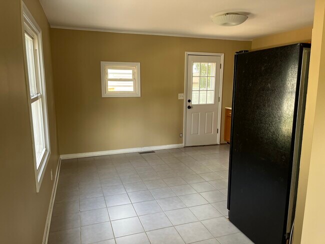 Foto del edificio - 328 Cedar Cir
