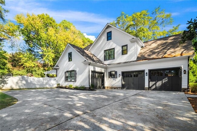 Foto del edificio - 4715 Westfield Dr NE