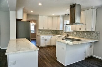 Building Photo - 1707 Valley Vista Dr