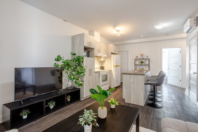 Photo du bâtiment - 1319 Rue Barré