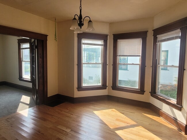 Living Room - 191 North Ave
