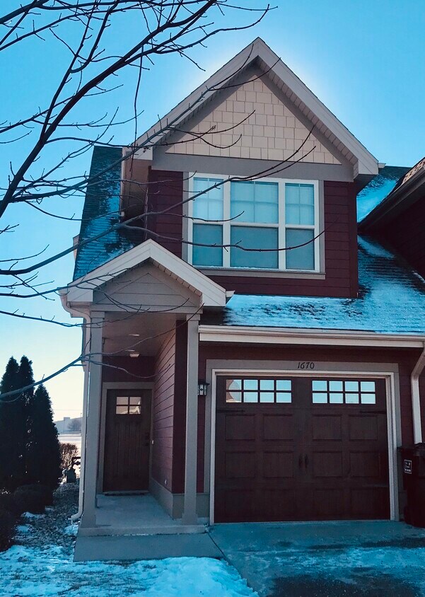 Primary Photo - 1554 Raven Dr