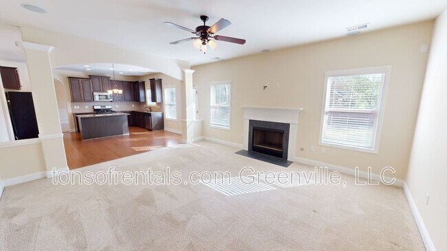 Building Photo - 306 Strasburg Dr