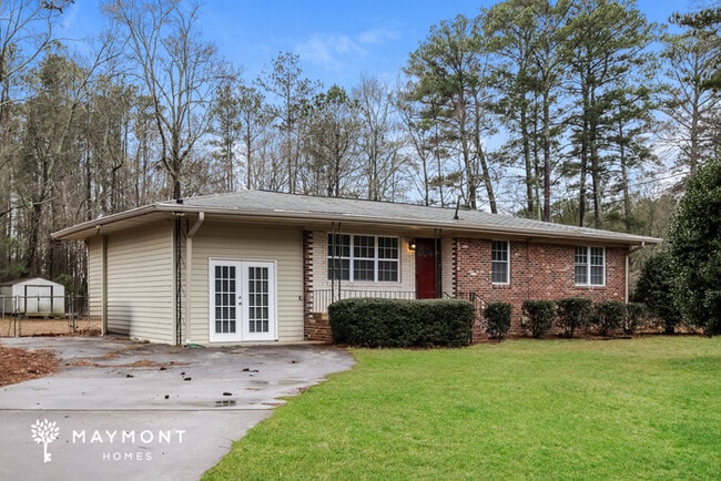 Building Photo - 195 Greenway Dr