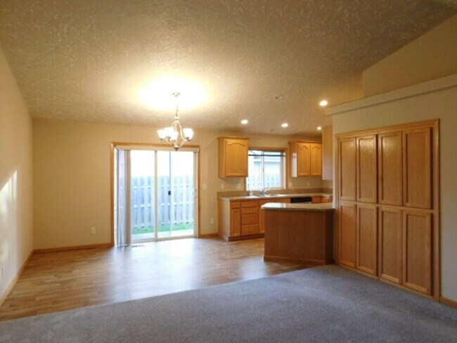 Foto del edificio - 3Bd/2Ba Single Story House - Available Soon!