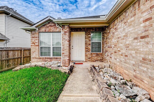 Foto del edificio - 18455 Sunrise Pines Dr