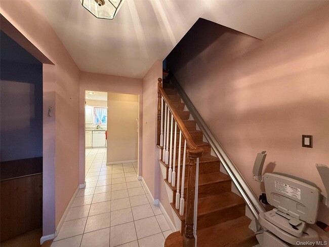 Foto del edificio - 15 Sherry Ln