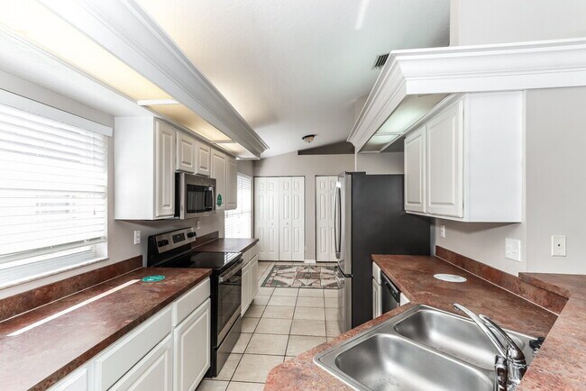 Foto del edificio - 1710 Wakefield Dr