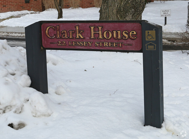 Foto del edificio - Clark House