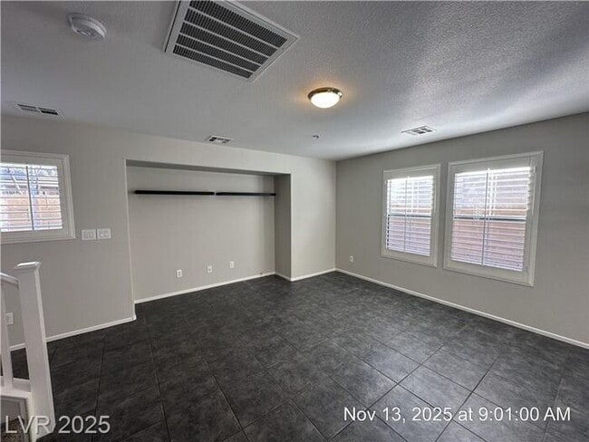 Foto del edificio - UPGRADED HENDERSON HOME IN GATED COMMUNITY!!