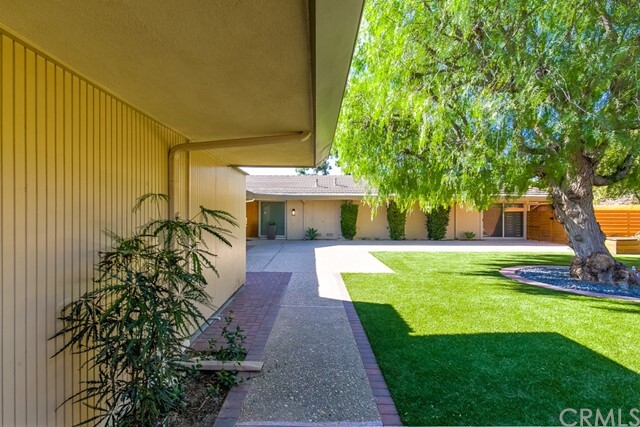 Building Photo - 3300 Starline Dr