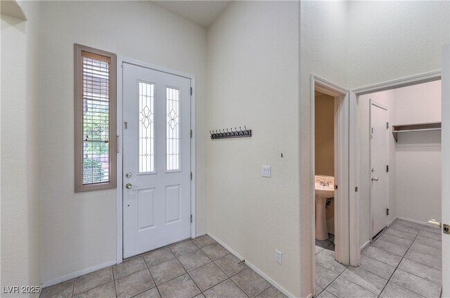 Building Photo - 10504 Narra Pl