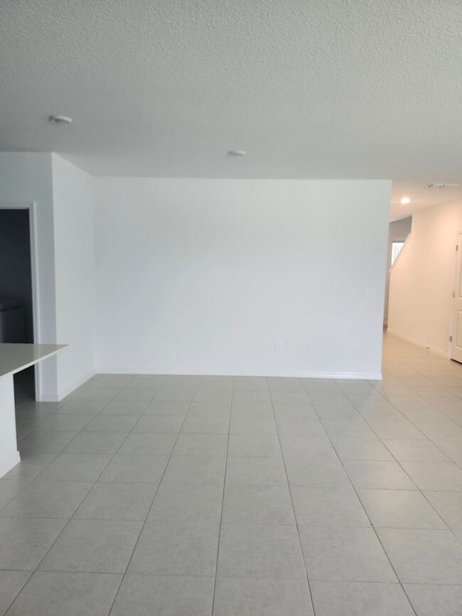 Building Photo - 2291 Blue Grosbeak Pl