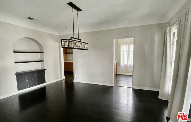 Foto del edificio - 8329 4th St