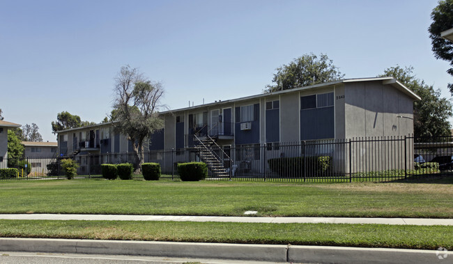 Primary Photo - Foothill Villas