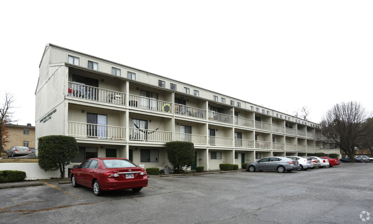Building Photo - Cherylynn Townhouses