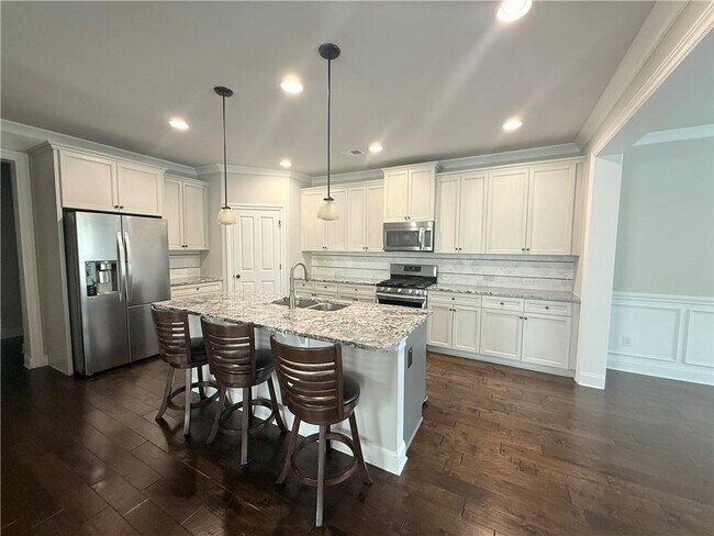 Foto del edificio - 497 Ravenbrook Ln