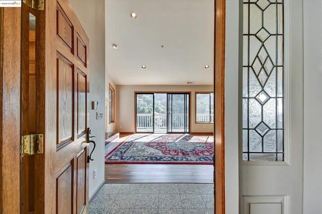 Building Photo - 616 Gravatt Dr