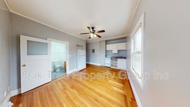 Building Photo - 535 41st St