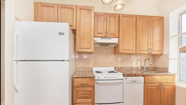 Foto del edificio - 3094 Brighton 5th St