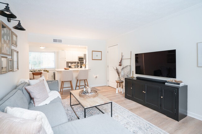 Photo - 100 Biscayne Dr NW Apartment