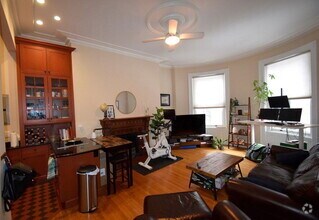Building Photo - 388 Marlborough St