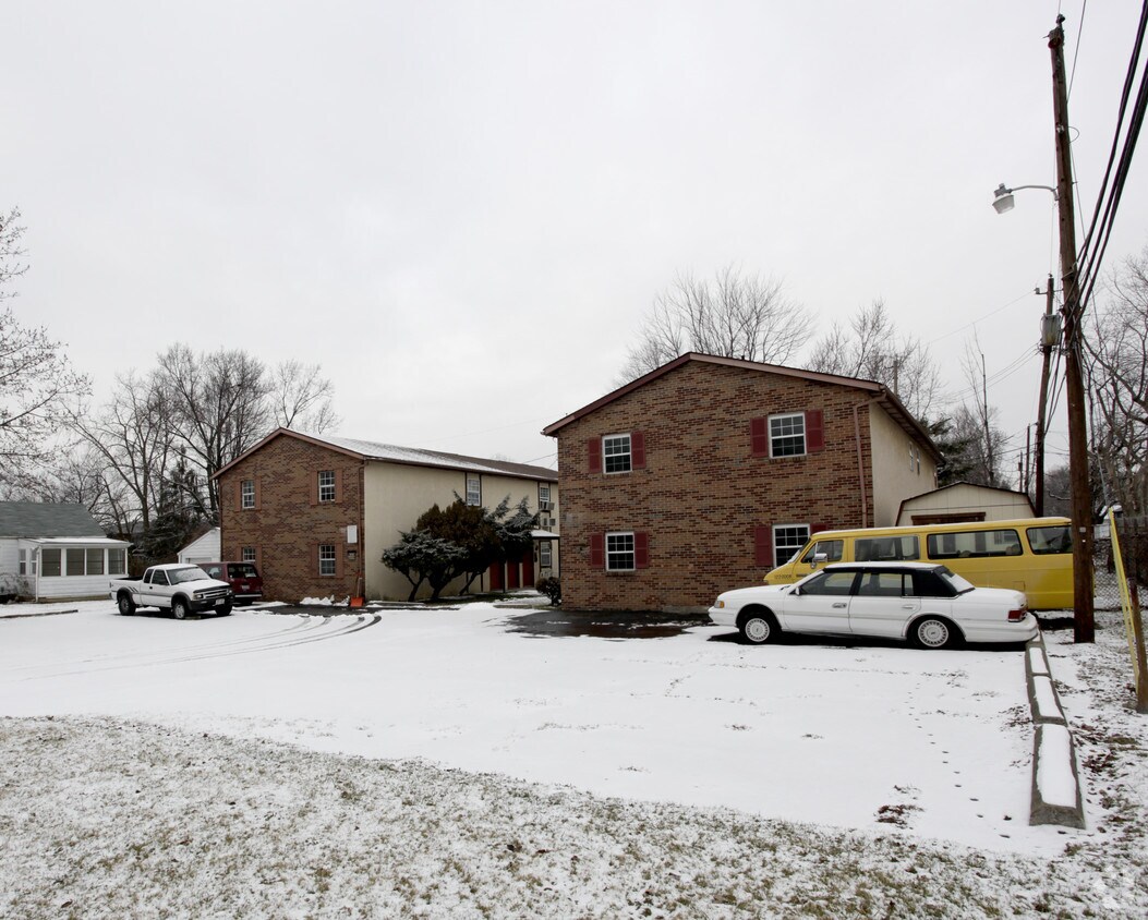 Building Photo - 840-846 Moon Rd