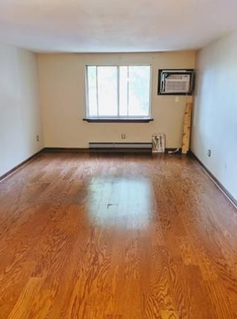 Living room - 192 Bolton St
