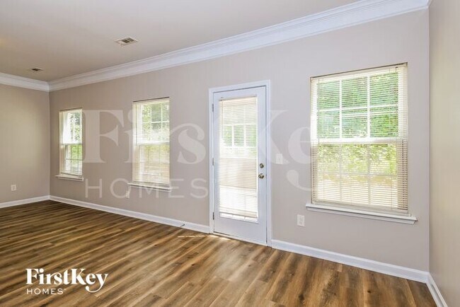 Foto del edificio - 868 Ivydale Ln SW